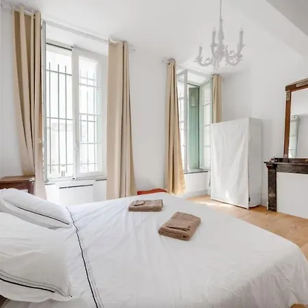 Chez Augustin, Chambre Confortable En Plein Coeur De Ville Carcassonne Exterior foto